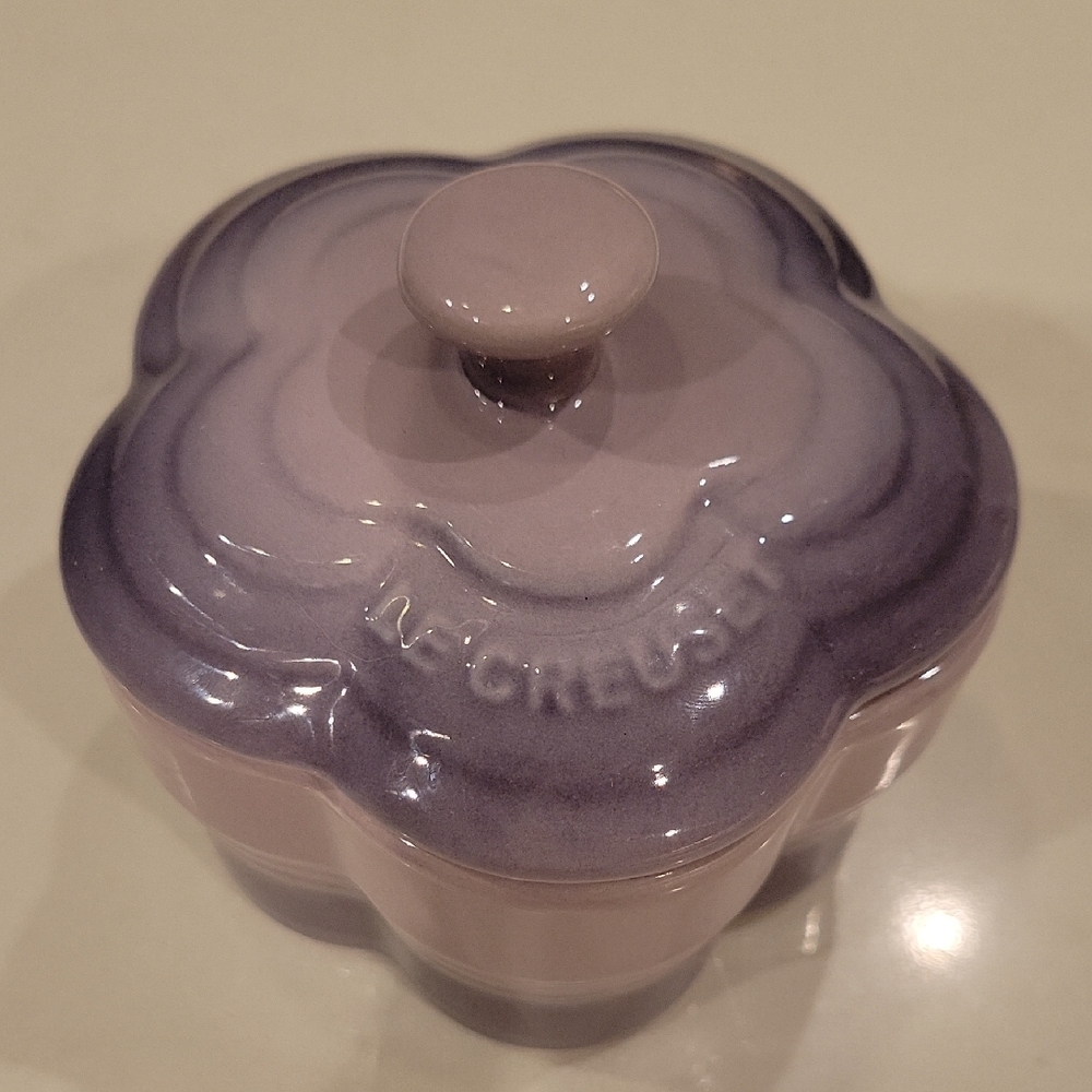 Le Creuset Bluebell Lavendar Purple Flower Cocotte